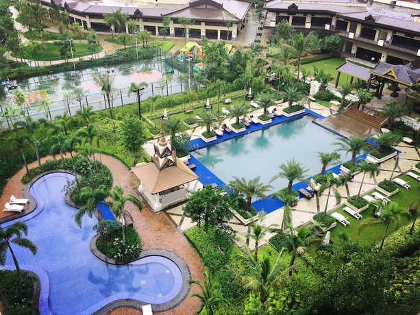 Imagen de la piscina del Hotel Xishuangbanna Yajule City Golf. Foto 19