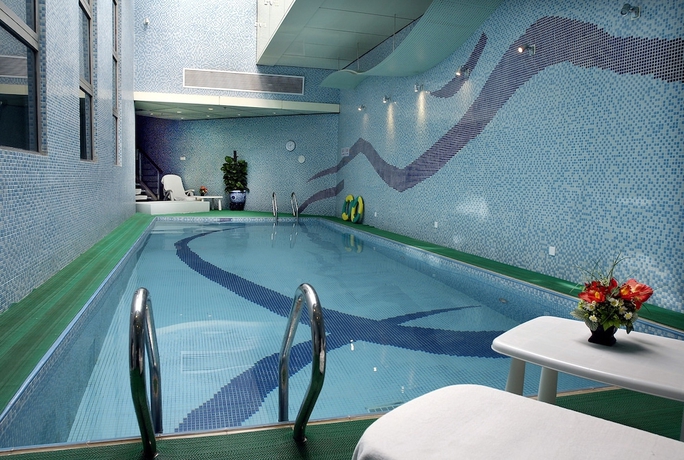 Imagen de la piscina del Hotel Xiyuan, Pekin. Foto 19