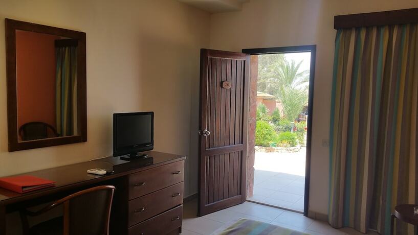 Imagen de la habitación del Hotel Xperience Hill-Top Beach Resort. Foto 17