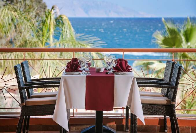 Imagen general del Hotel Xperience Hill-Top Beach Resort. Foto 10