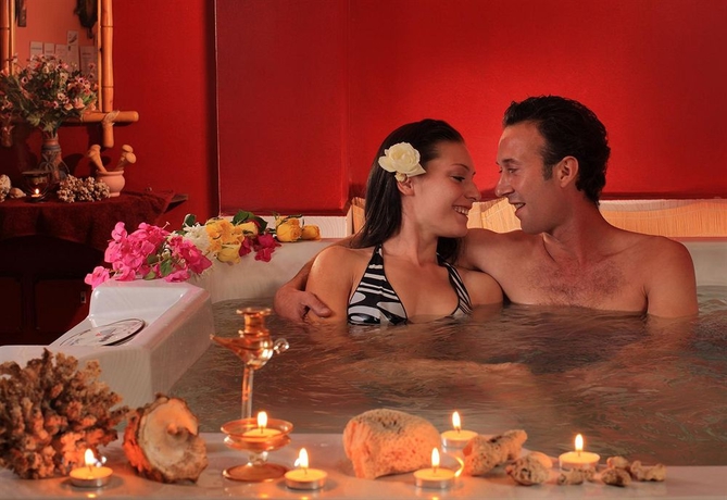 Imagen de la piscina del Hotel Xperience St. George Homestay. Foto 14