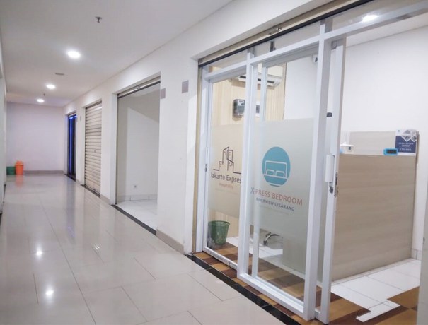 Imagen de los interiores del Hotel X-pressbedroom Riverview Cikarang. Foto 17