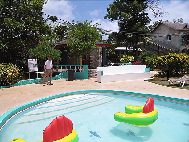 Imagen de la piscina del Hotel Xtabi Resort. Foto 19