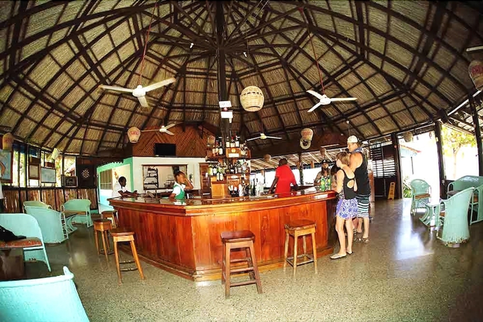 Imagen del bar/restaurante del Hotel Xtabi Resort. Foto 3