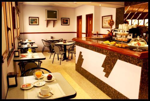 Imagen del bar/restaurante del Hotel Xunqueira. Foto 4