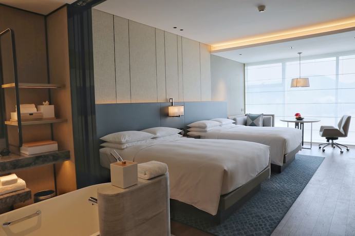 Imagen de la habitación del Hotel Xuzhou Marriott Lakeview. Foto 13