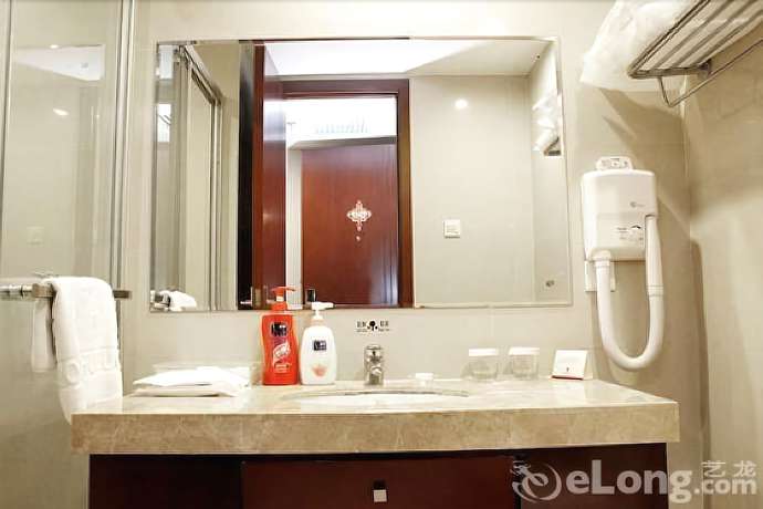 Imagen de la habitación del Hotel Xuzhou Zhonghui International Conference Center. Foto 6