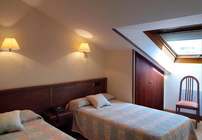 Imagen general del Hotel Y Apartamentos Arias. Foto 14