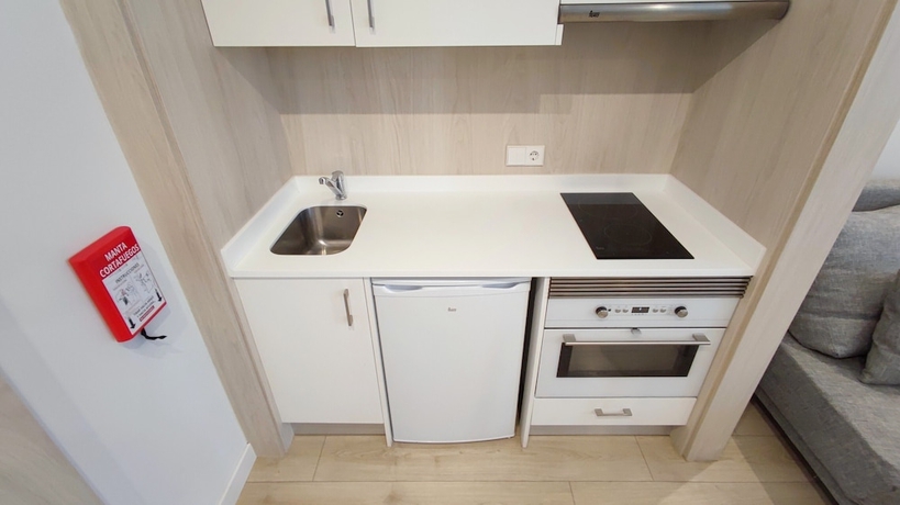 Imagen de la habitación del Hotel Y Apartamentos Leman. Foto 5