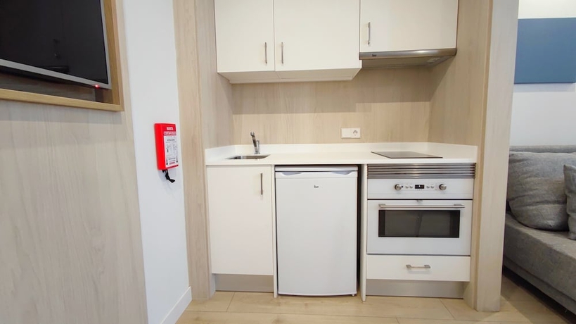 Imagen de la habitación del Hotel Y Apartamentos Leman. Foto 10