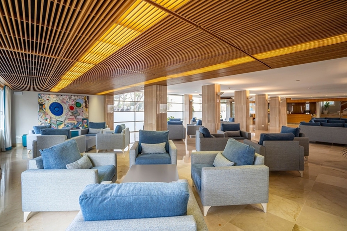 Imagen de los interiores del Hotel Y Apartamentos Leman. Foto 13