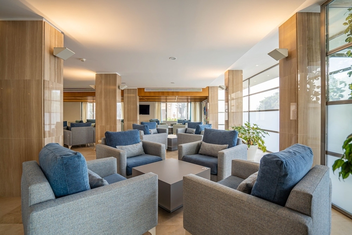 Imagen de los interiores del Hotel Y Apartamentos Leman. Foto 14