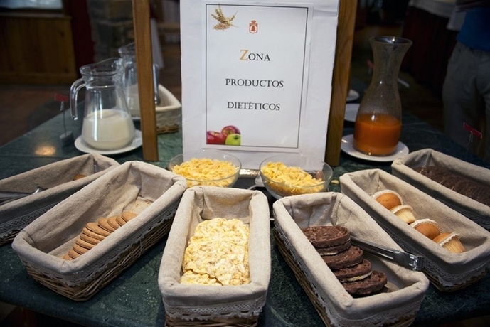 Imagen del bar/restaurante del Hotel Y Apartamentos Vilagaros. Foto 2