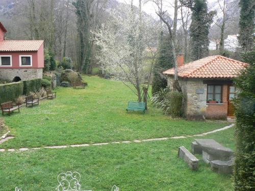 Imagen de la habitación del Hotel Y Ar Palacio Fl&oacute;rez Estrada. Foto 9