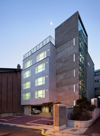 Imagen general del Hotel Y Blue. Foto 1