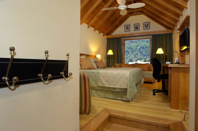 Imagen de la habitación del Hotel Y Caba&ntilde;as Le Village. Foto 13