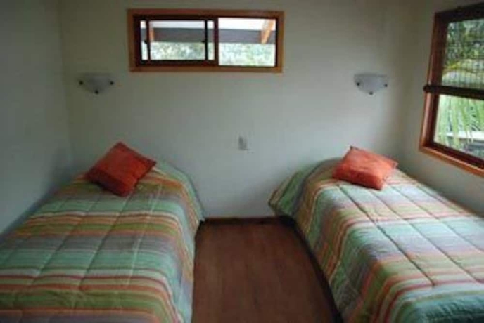 Imagen de la habitación del Hotel Y Caba&ntilde;as Tea Nui. Foto 3