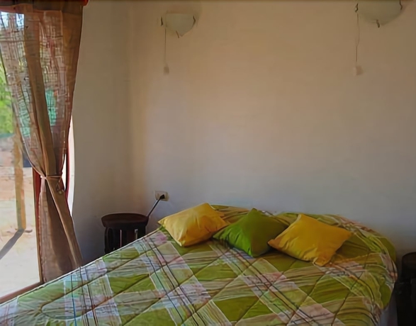 Imagen de la habitación del Hotel Y Caba&ntilde;as Tea Nui. Foto 10