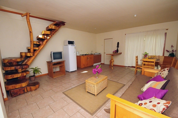 Imagen de la habitación del Hotel Y Caba&ntilde;as Tea Nui. Foto 12