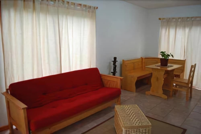 Imagen de la habitación del Hotel Y Caba&ntilde;as Tea Nui. Foto 16