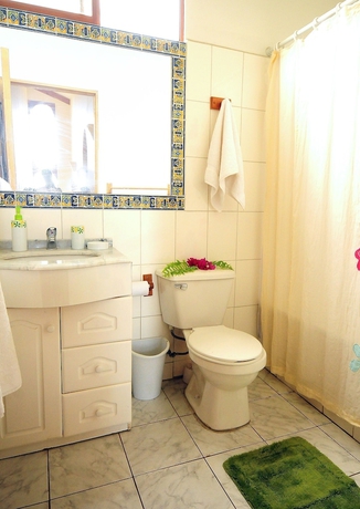 Imagen de la habitación del Hotel Y Caba&ntilde;as Tea Nui. Foto 19
