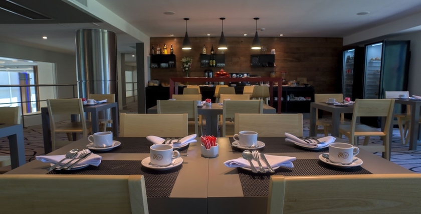 Imagen del bar/restaurante del Hotel Y Casino Del Rio Cipolletti. Foto 3