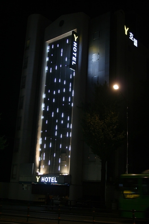 Imagen general del Hotel Y. Foto 1