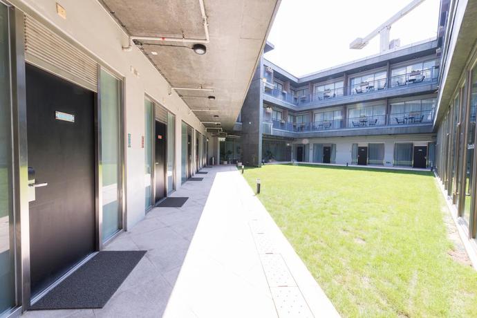 Imagen de los exteriores del Hotel Y Loft Youth Square. Foto 6