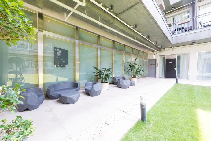 Imagen de los exteriores del Hotel Y Loft Youth Square. Foto 7