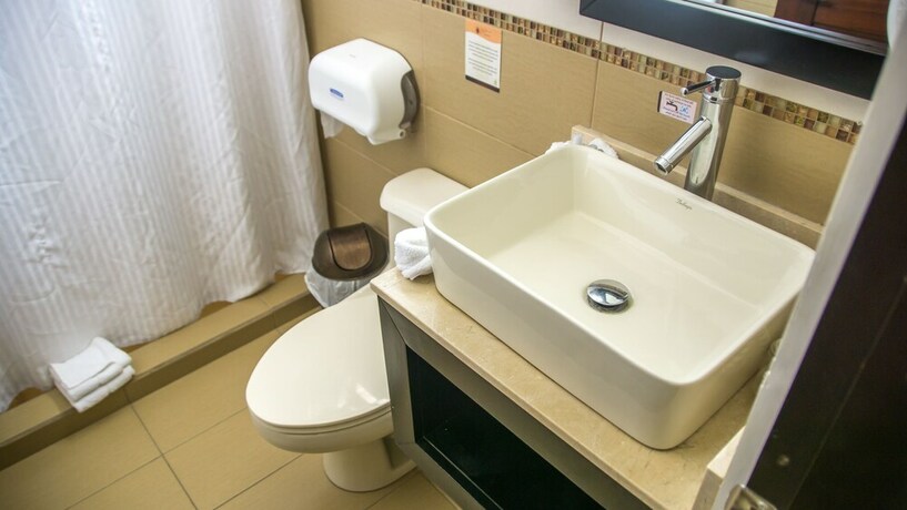 Imagen de la habitación del Hotel Y Restaurante El Guarco. Foto 13