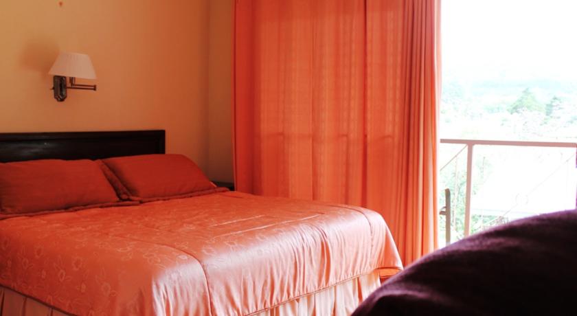 Imagen de la habitación del Hotel Y Restaurante El Oasis. Foto 4