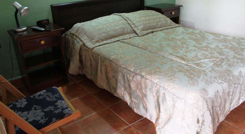 Imagen de la habitación del Hotel Y Restaurante El Oasis. Foto 5