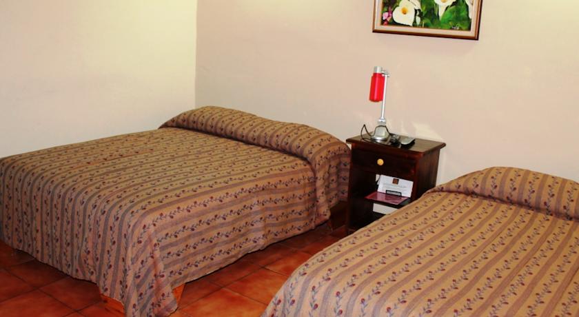 Imagen de la habitación del Hotel Y Restaurante El Oasis. Foto 6