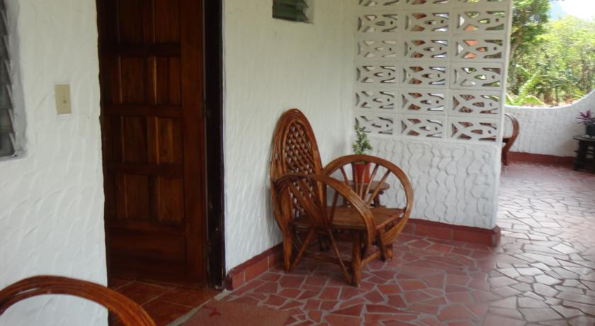 Imagen de los exteriores del Hotel Y Restaurante Valle Verde. Foto 6