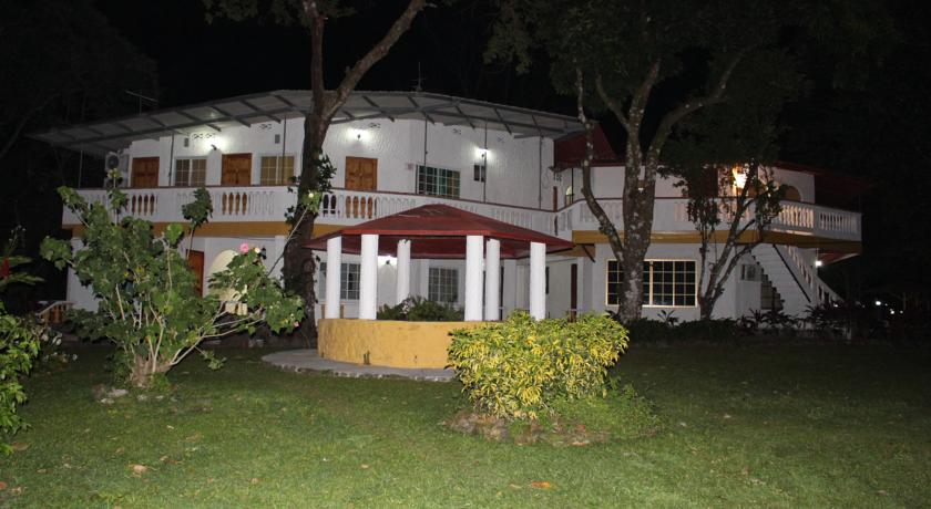 Imagen de los exteriores del Hotel Y Restaurante Valle Verde. Foto 7