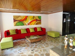 Imagen general del Hotel Y Suites Sorrento. Foto 2