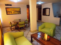 Imagen general del Hotel Y Suites Sorrento. Foto 6