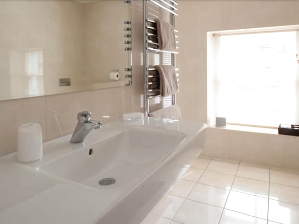 Imagen de la habitación del Hotel Y Talbot Tregaron. Foto 13