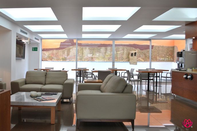Imagen de la habitación del Hotel Y T&uacute;. Foto 7