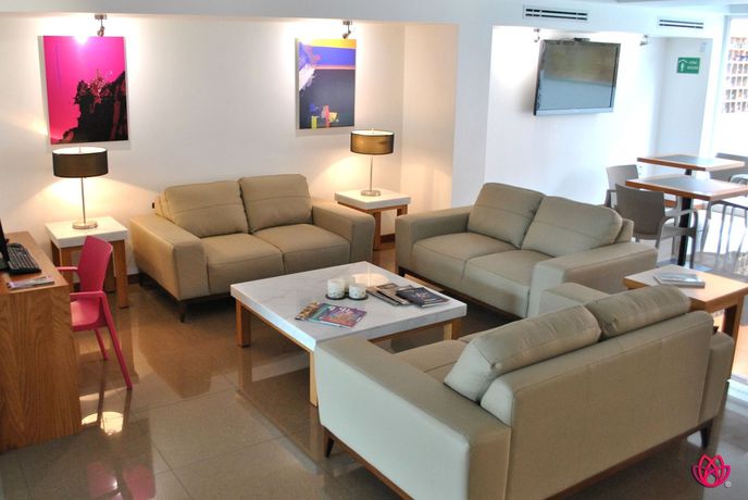 Imagen de los interiores del Hotel Y T&uacute;. Foto 11