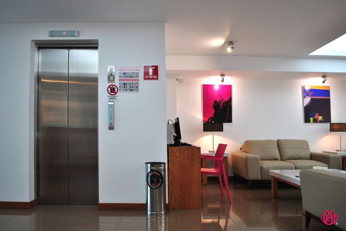 Imagen de los interiores del Hotel Y T&uacute;. Foto 16