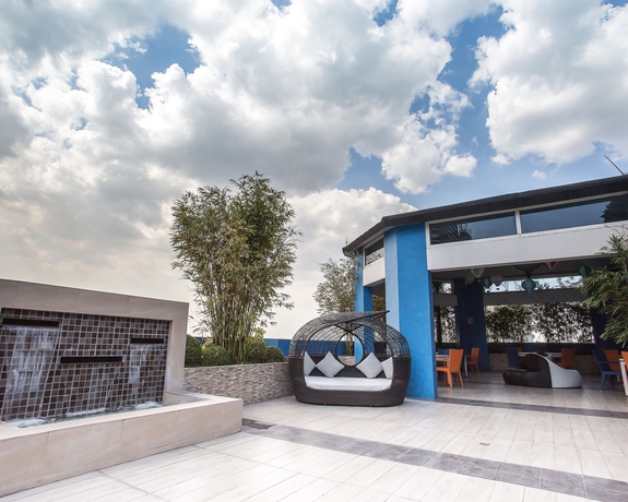 Imagen de los exteriores del Hotel Y2 Residence. Foto 2