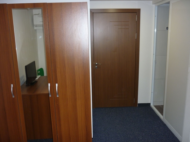Imagen de la habitación del Hotel YALTA guesthouse. Foto 5