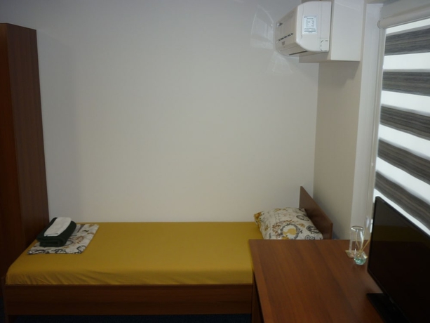 Imagen de la habitación del Hotel YALTA guesthouse. Foto 11