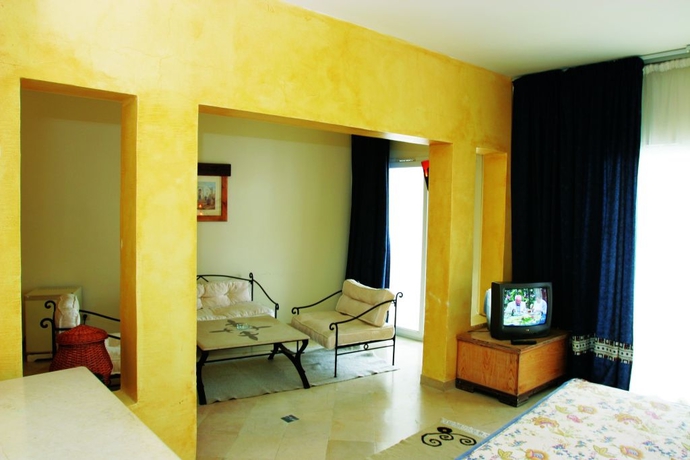 Imagen general del Hotel YASMINE BEACH RESORT. Foto 13