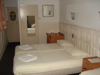 Imagen de la habitación del Hotel Y-Boulevard. Foto 4