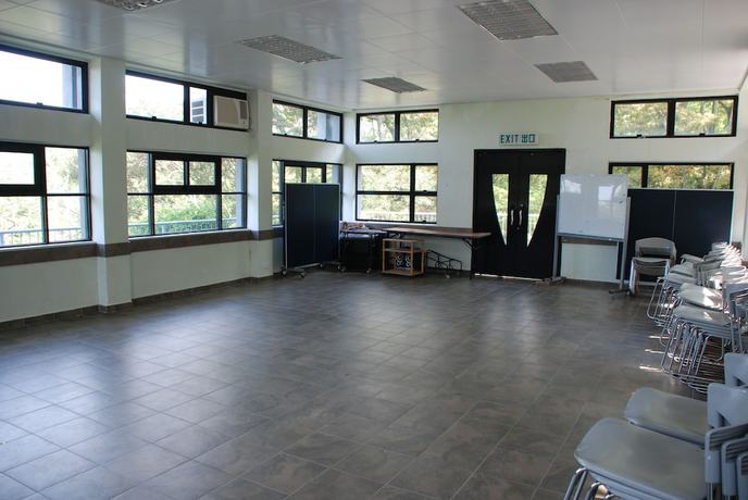 Imagen de los interiores del Hotel YHA Sze Lok Yuen Tai Mo Shan Youth Hostel. Foto 17