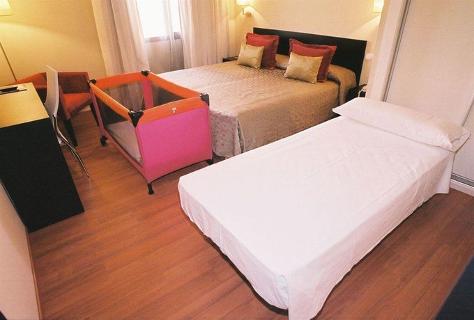 Imagen general del Hotel YIT El Postigo. Foto 5