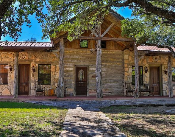 Imagen de la habitación del Hotel Y.O. Ranch Headquarters. Foto 5