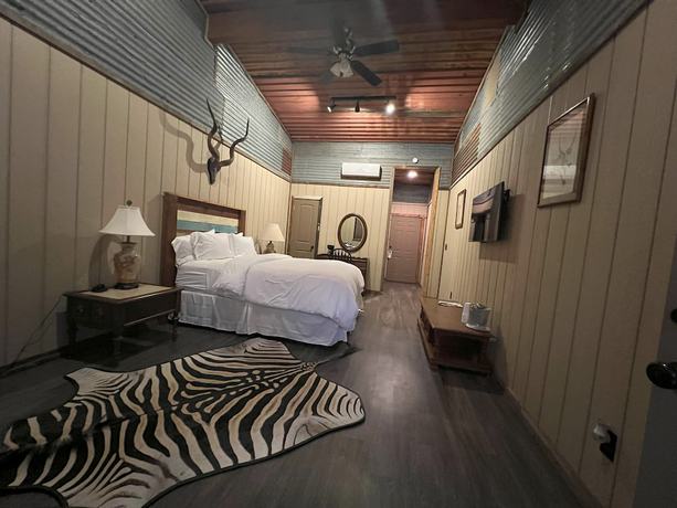 Imagen de la habitación del Hotel Y.O. Ranch Headquarters. Foto 8